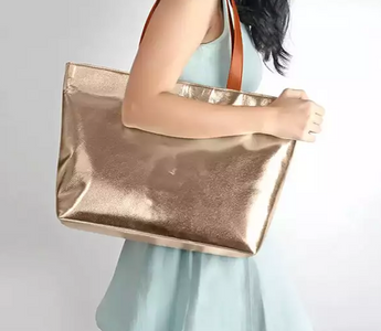 अपने लुक को करना चाहती हैं कंप्‍लीट, तो ये स्‍टाइलिश Handbag आएंगे आपके काम