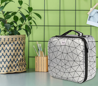 travelandleisureindia.in Best travel makeup kits for travelers